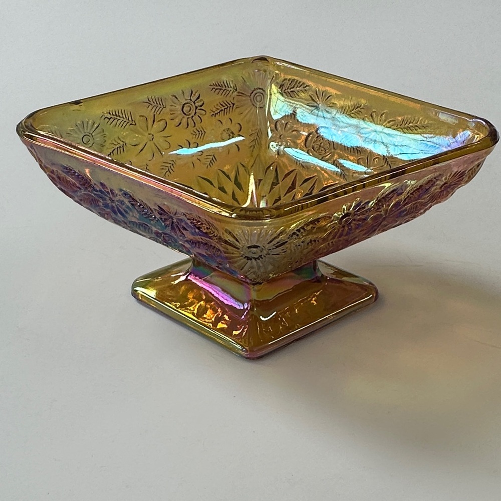 Iridescent Glass carnival glassDecorative candy dish
